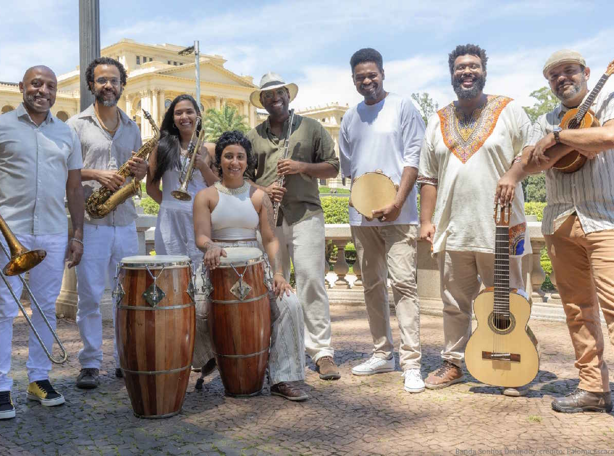 Banda Sonhos Delundu / crédito: Paloma Escaraboteimg